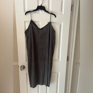 BEAUTIFUL REF MOD GREY MIDI SUEDE DRESS